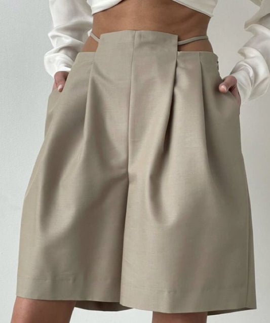 "Chic Comfort: Redefine Relaxed Style with Our Beige Blend 3/4 Tie-Up Bottoms."